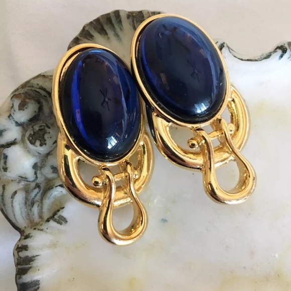 Paolo Gucci Jewelry - PAOLO GUCCI VINTAGE BLUE STONE CLIP ON EARRINGS